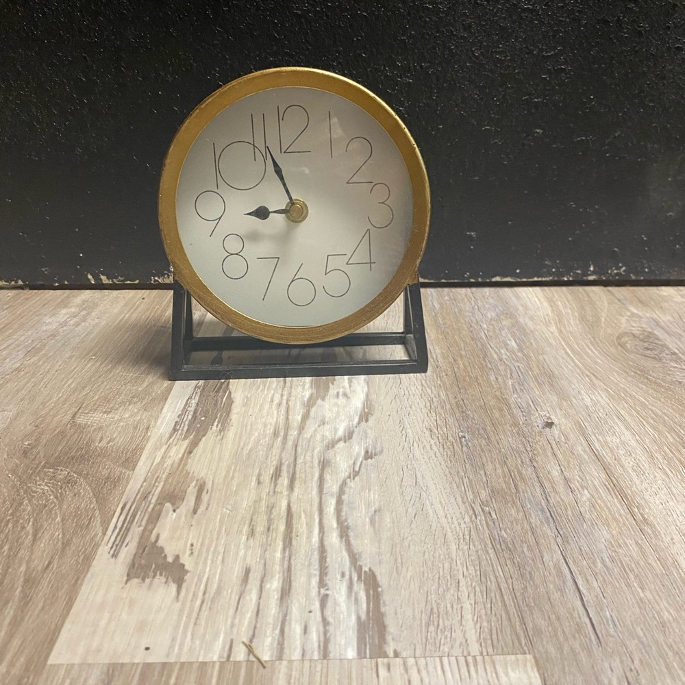 Elegant Gold and White Table Clock